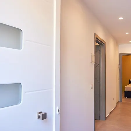 Nene Apartment *